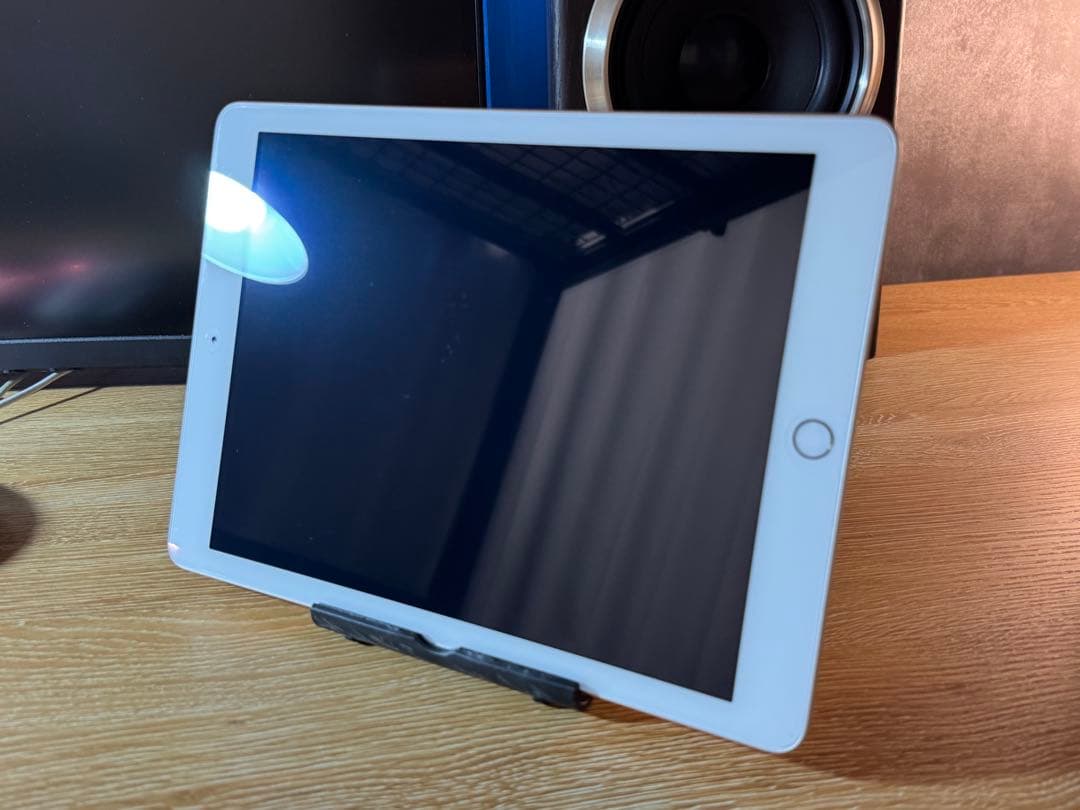 iPad 第5世代 Wi-Fi+Cellular A1823 箱付き
