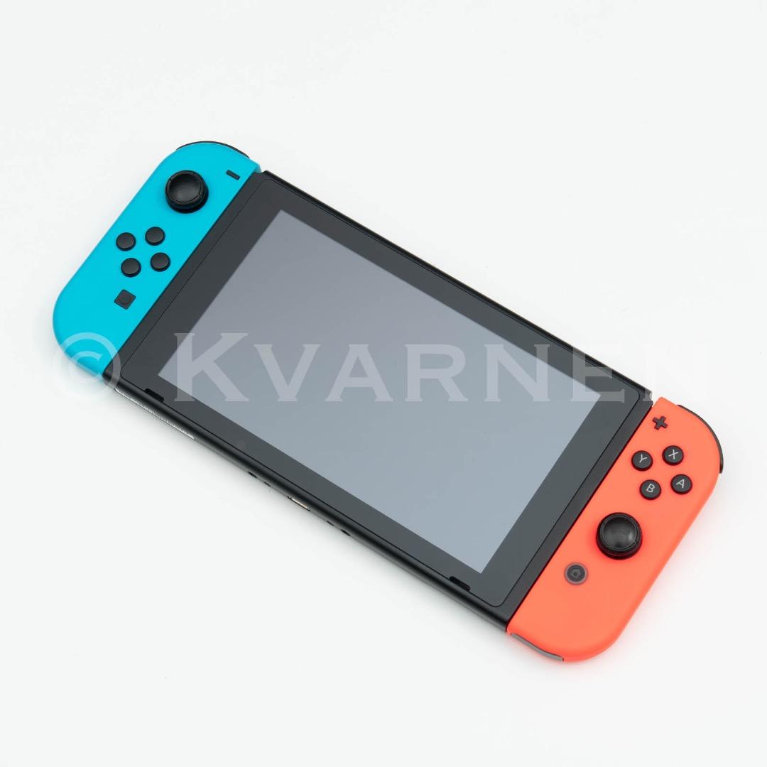 d*7様 Nintendo Switch ネオンブルー・ネオンレッド