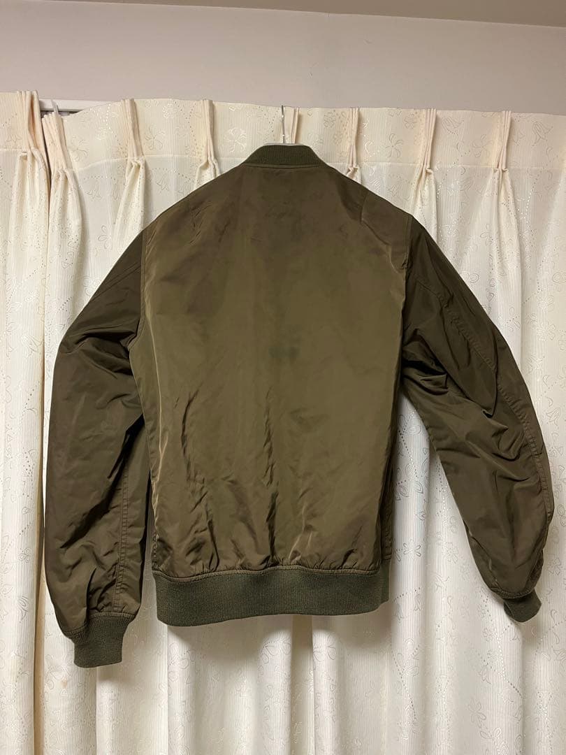 ALPHA INDUSTRIES INC製　スナップオンMA-1
