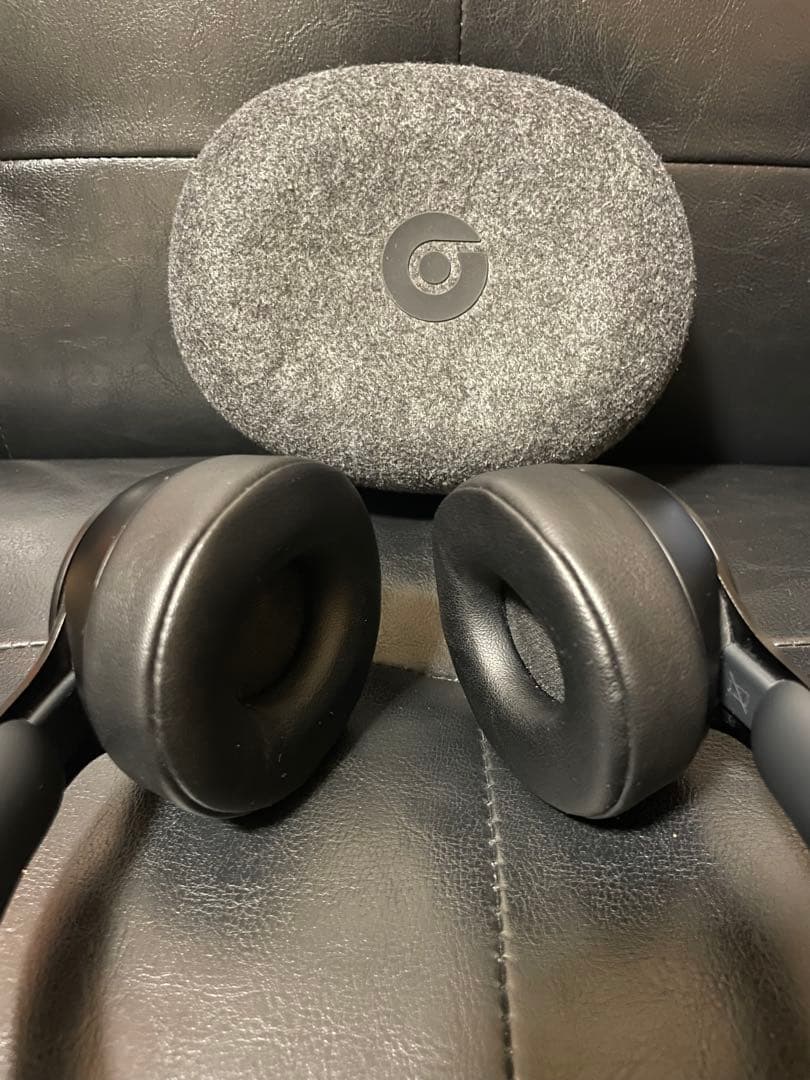 beats solo Pro ワイヤレスヘッドフォン 値下げ交渉可❗️