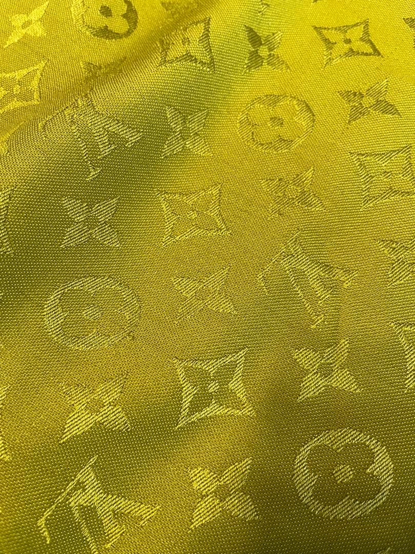 Louis Vuitton モノグラム　大判ストール