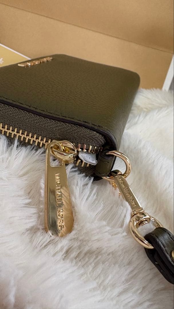 MICHAEL KORS オリーブ 二つ折り財布