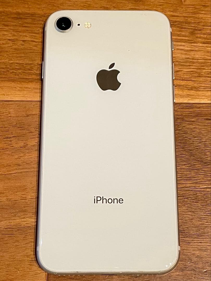 iPhone 8 64GB SIMフリー