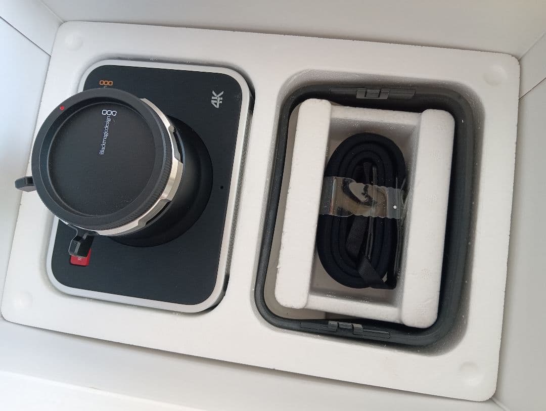 Blackmagic Production Camera 4K PL 本体