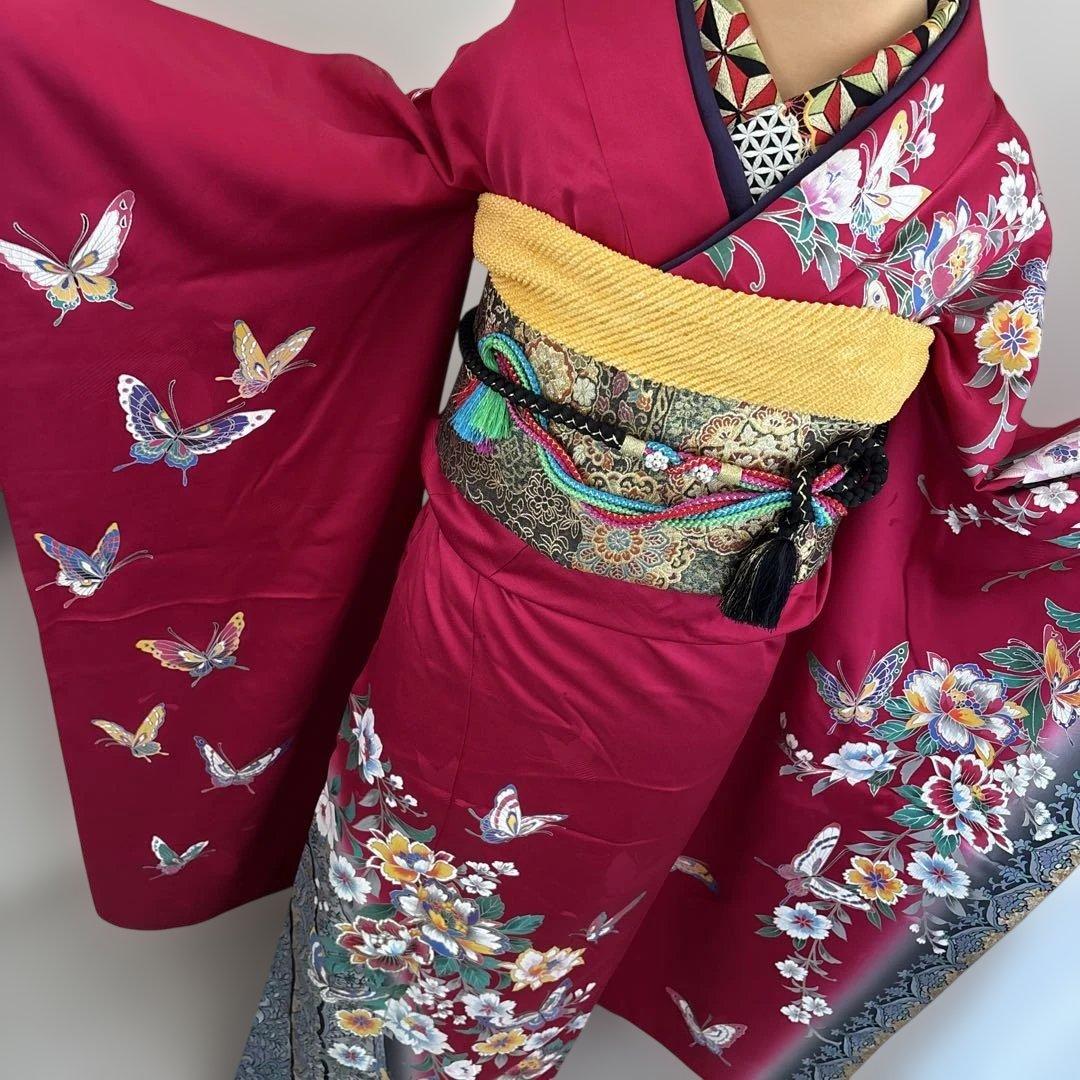 大特価　正絹振袖フルセット　赤い花柄　更紗文様　成人式にも　牡丹　ガード加工