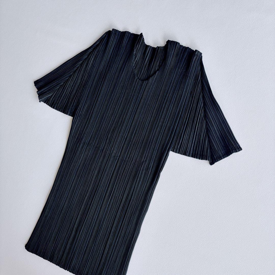 極美品✨PLEATS PLEASEプリーツプリーズ　トップス　半袖　サイズ4 黒