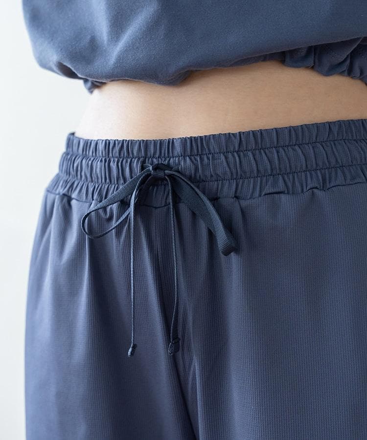 【SUKALA】ライントラックパンツ Mサイズ　新品、未開封