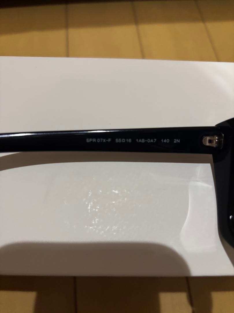 PRADA ブラック キャットアイ サングラス