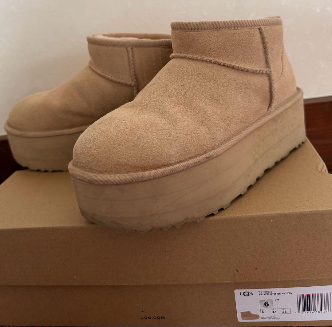 ugg クラシック ウルトラ ミニ プラットフォーム 厚底ブーツ サンド