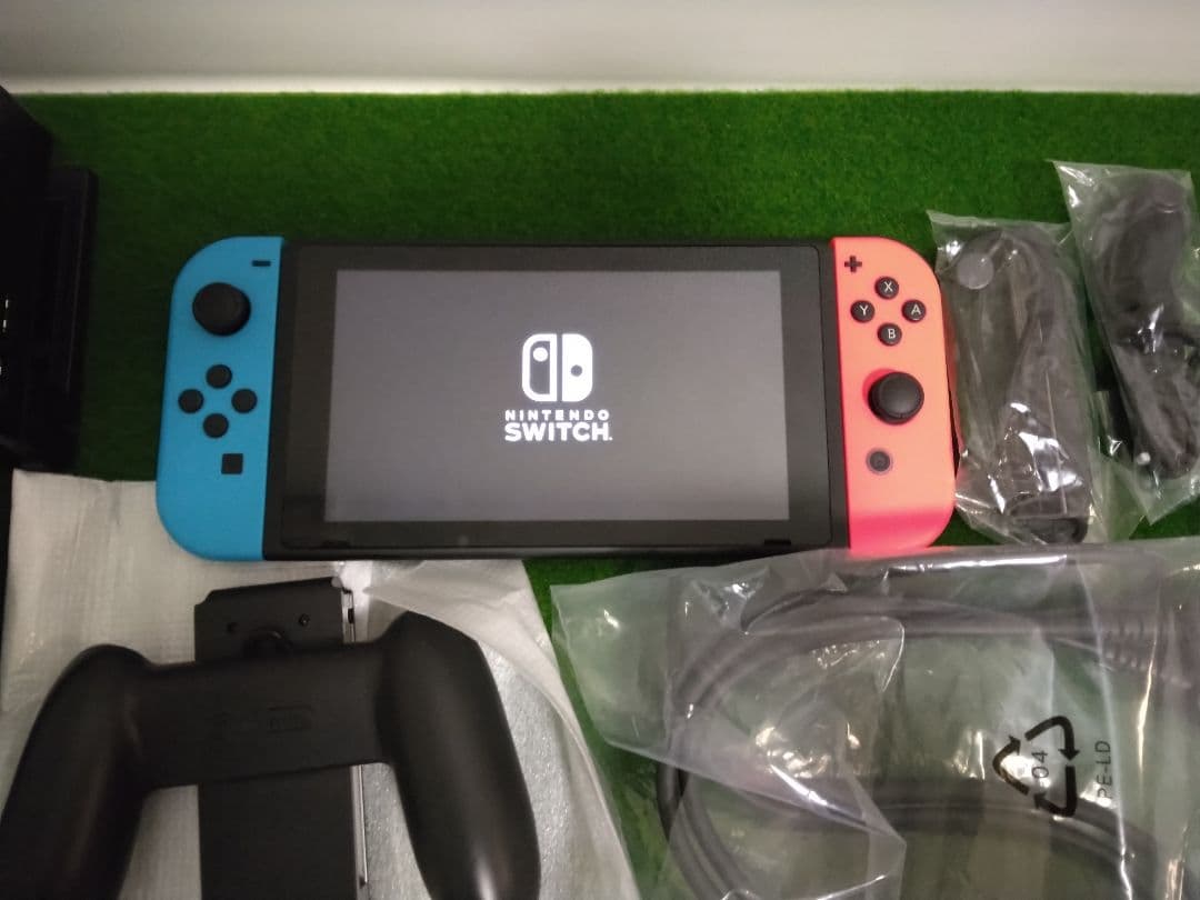 Nintendo Switch ネオンブルー/ネオンレッド 本体　新型
