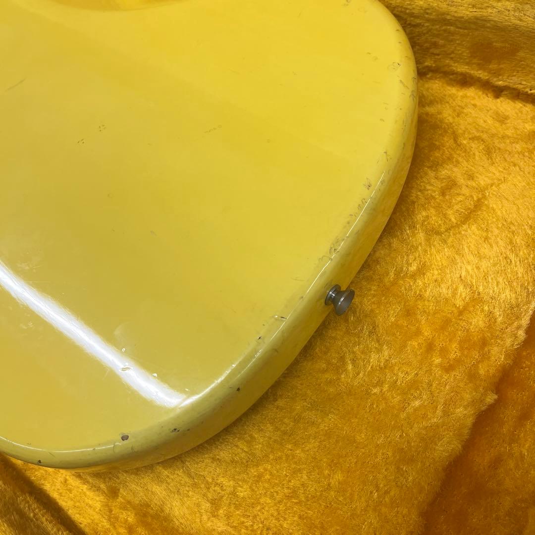 エレキベース　ムスタングタイプ　ハードケース付き！