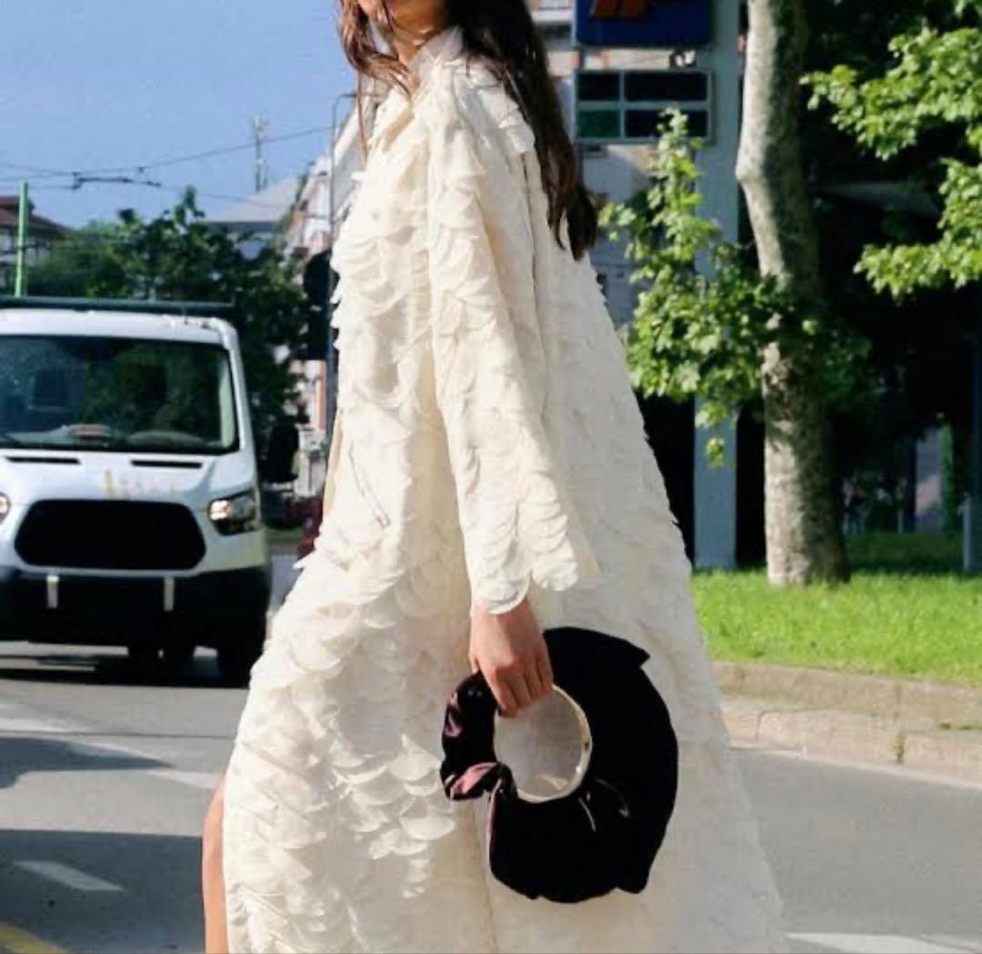 【未使用美品】ZARA コート　フリル　シースルー　アイボリー　お洒落　XL