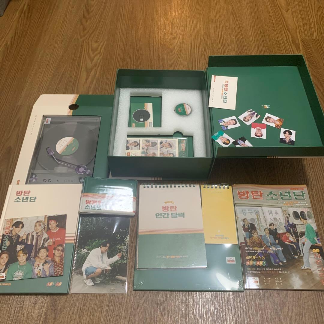 BTS 2021 SEASON’S GREETINGS