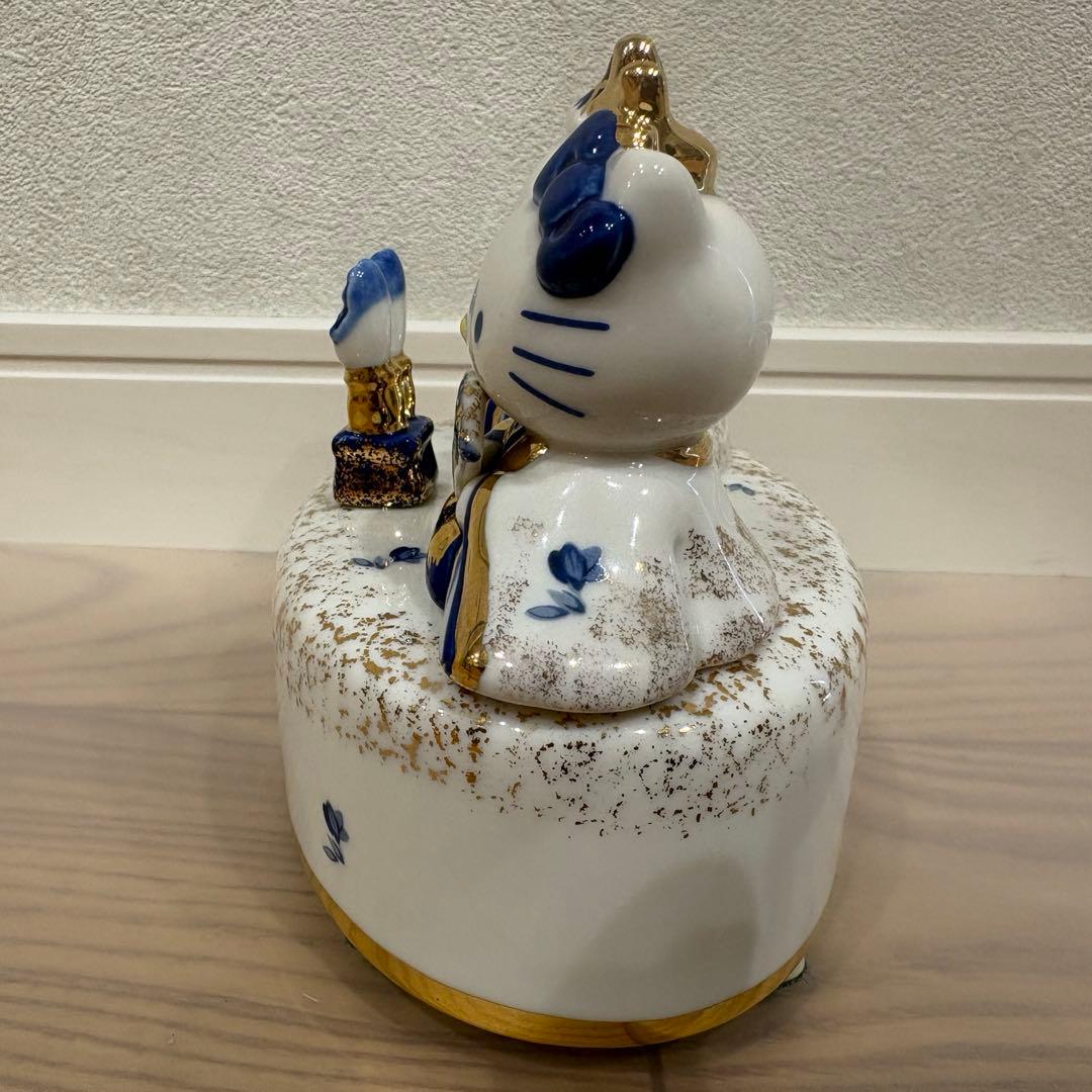 ハローキティ ダニエル　オルゴール　陶器 雛人形