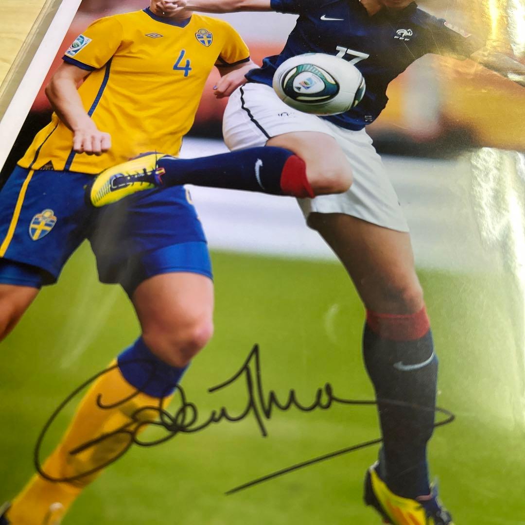 フランス代表女子サッカー証明書Gaetane Thiney 直筆サイン入りフォト