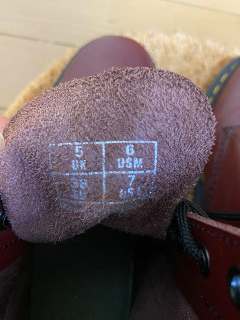 ［特別価格］Dr. Martens チェリーレッド　ハイカットブーツ
