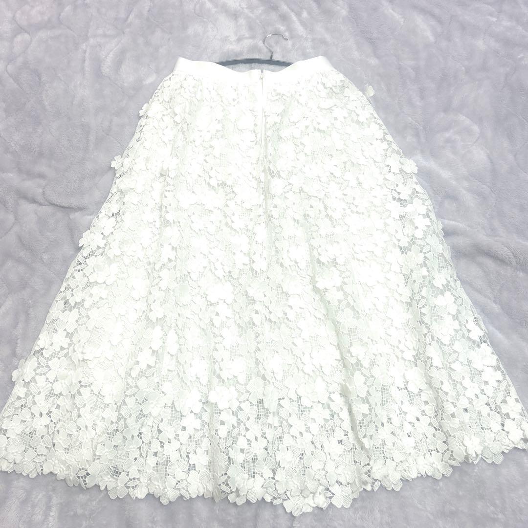 極美品❤︎25SS 完売 ルルウィルビー　ケミカルフラワーレーススカート　ホワイト