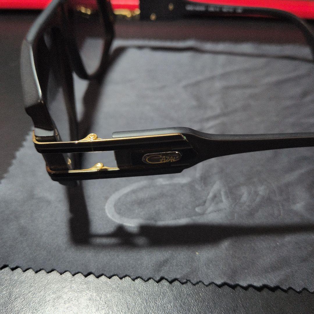Cazalカザール　 902 ブラックサングラス　ケース等付属品あり