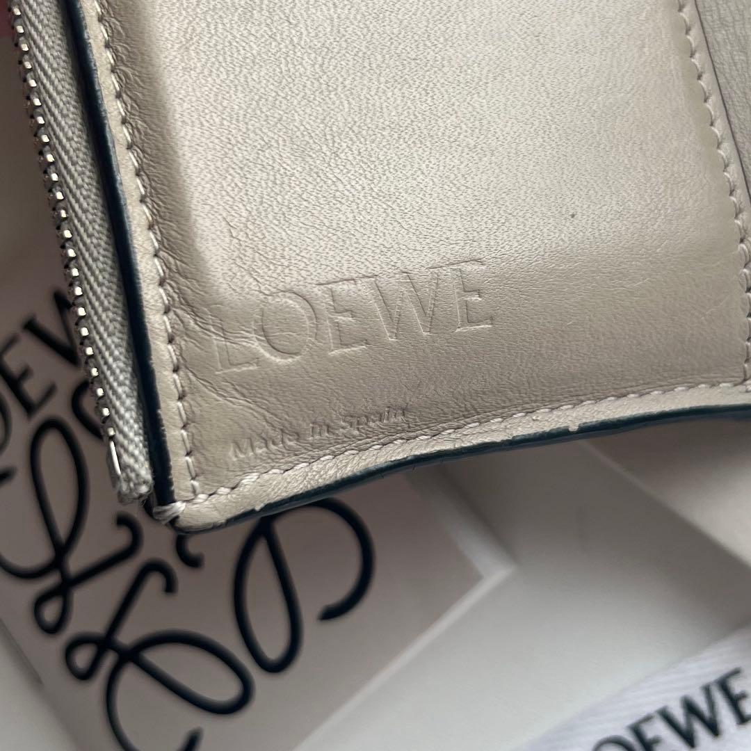 203 美品 LOEWE ロエベ 3つ折り財布