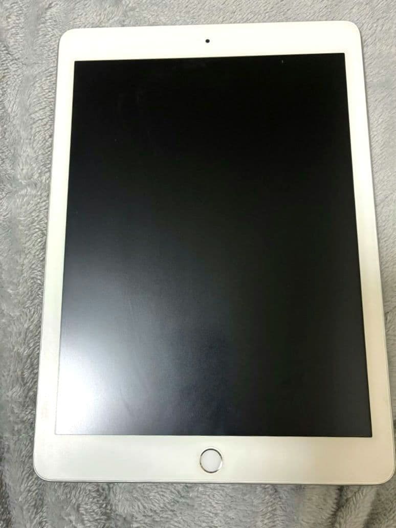 【美品】Apple iPad 第6世代 Wi-Fi 128GB おまけ付き
