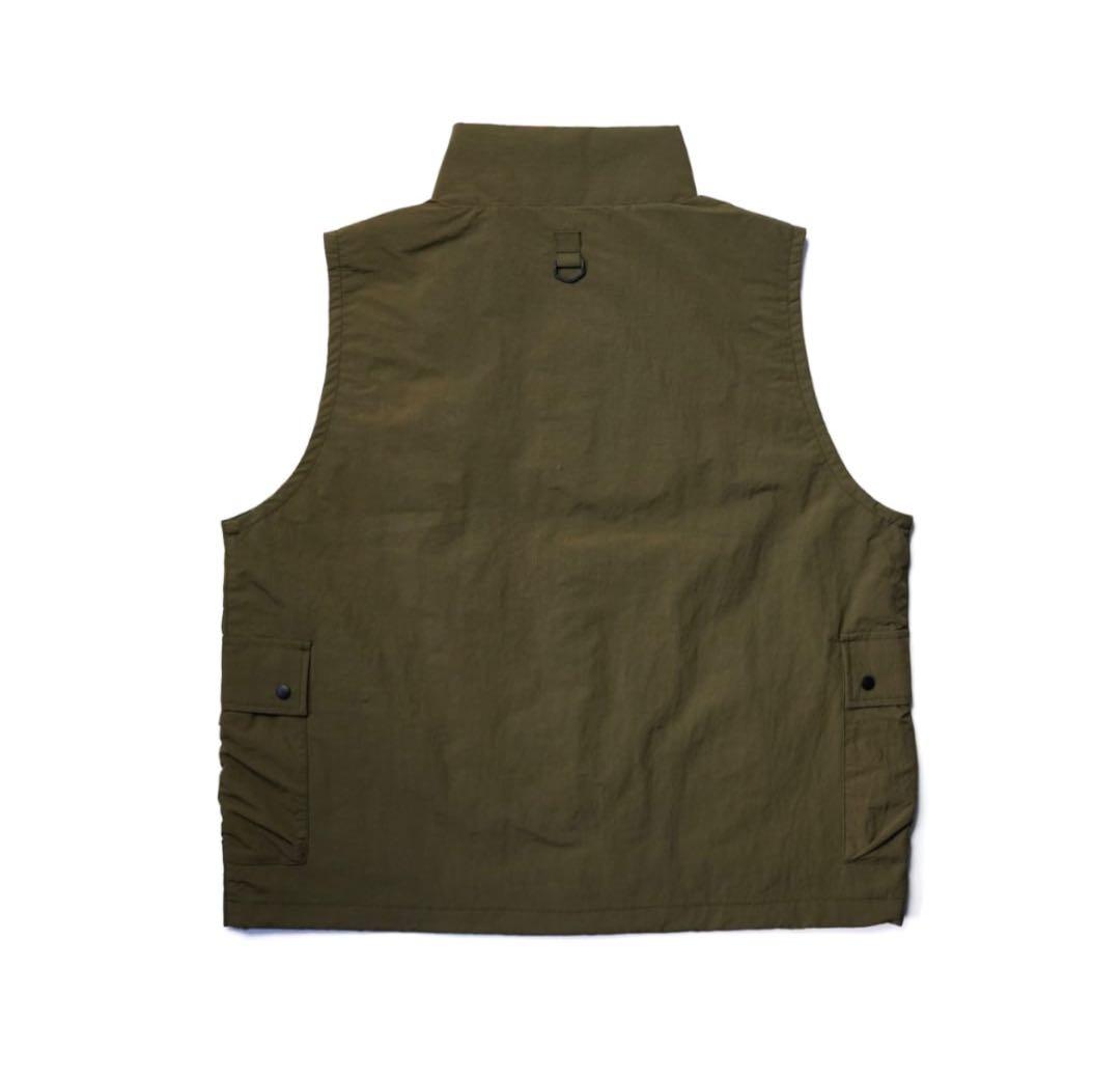 Brook Big Pocket Nylon Vest カーキ色