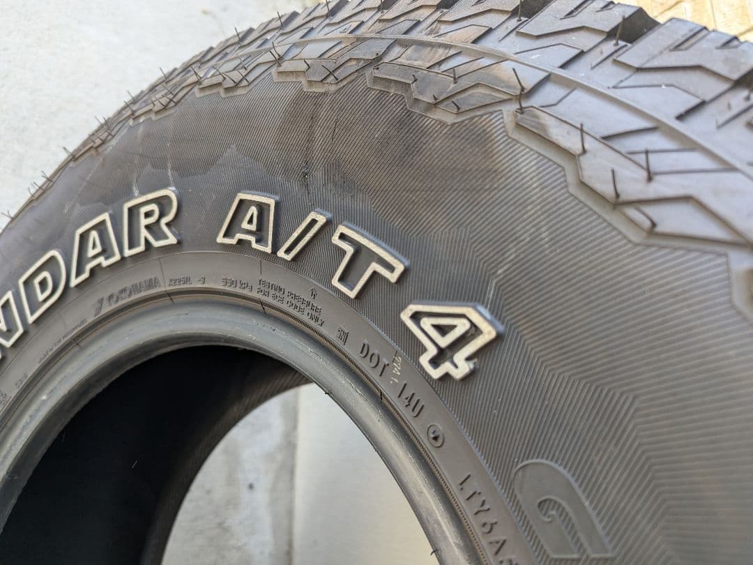 専用　難有り　ヨコハマ GEOLANDAR A/T 4 LT265/75R16