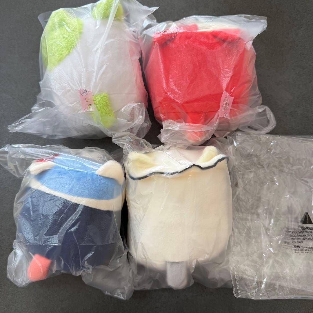 【新品】　ころころにゃんこ　ぬいぐるみ　4体セット