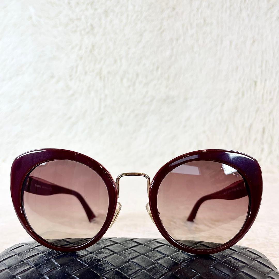 極美品　miu miu　SMU06T　キャッツアイ　レッドレンズ・フレーム
