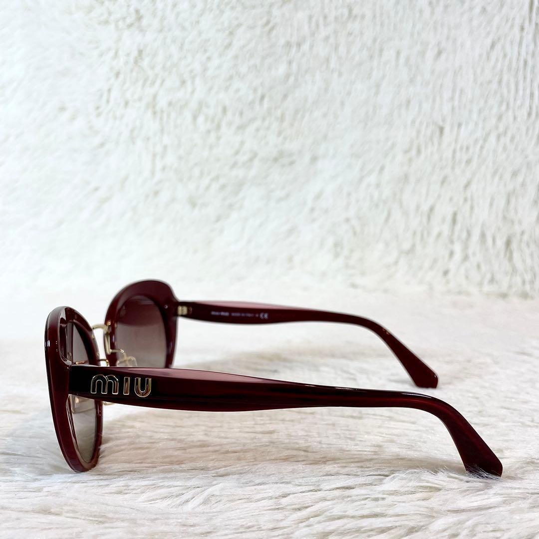 極美品　miu miu　SMU06T　キャッツアイ　レッドレンズ・フレーム