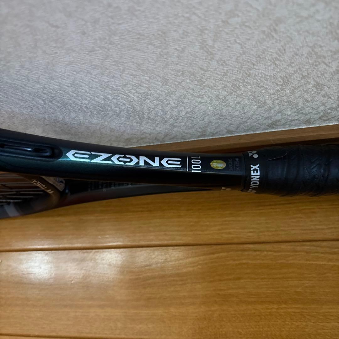 硬式テニスラケットYONEX ヨネックス 07Eゾーン100 黒