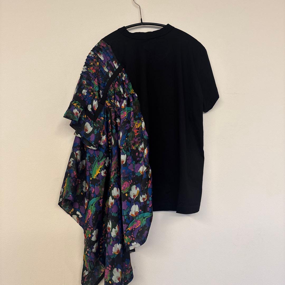 sacai アシンメトリーフラワープリント Tシャツ