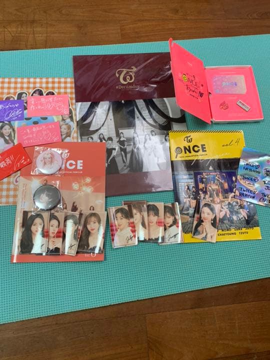 TWICE公式グッズ