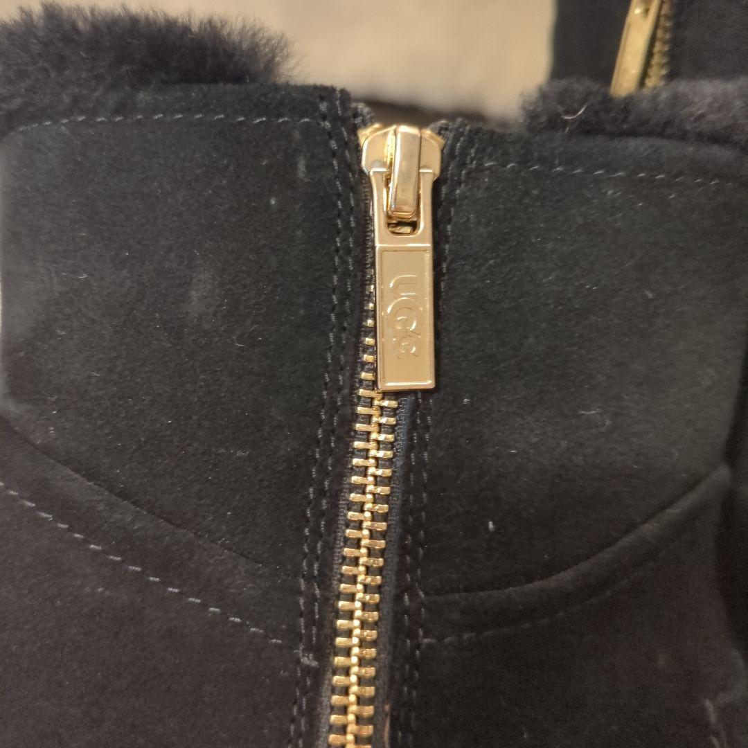 UGG ブラックムートンブーツ ファスナー付き