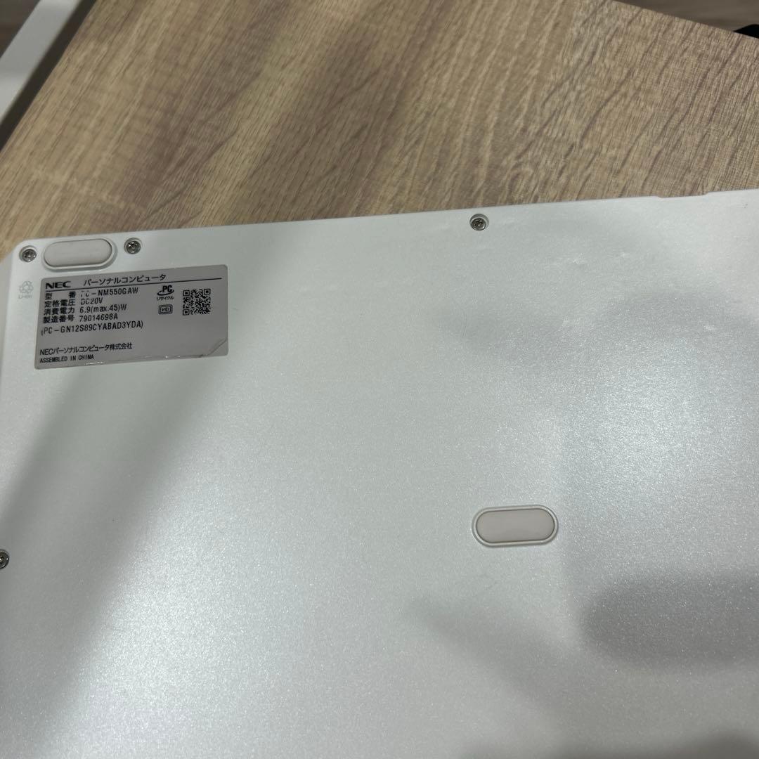 NEC ノートパソコン　NM550GAWメモリ4GB SSD128GB