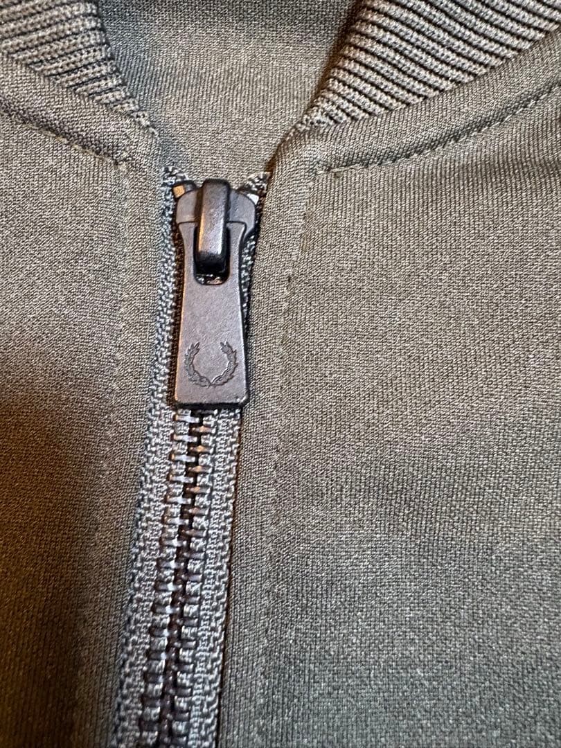 いっさん本物FRED PERRY ジップブルゾンS美品