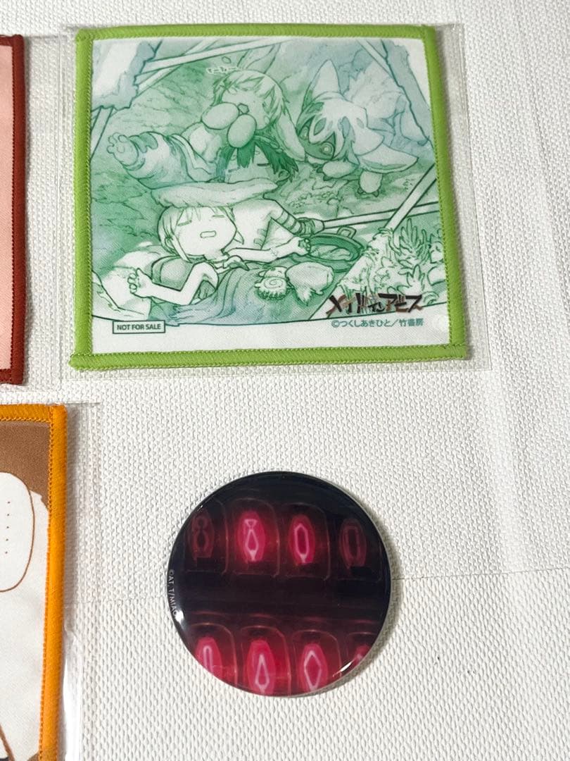 メイドインアビス　竹書房 特典ミニクロス 2種　缶バッジ1点