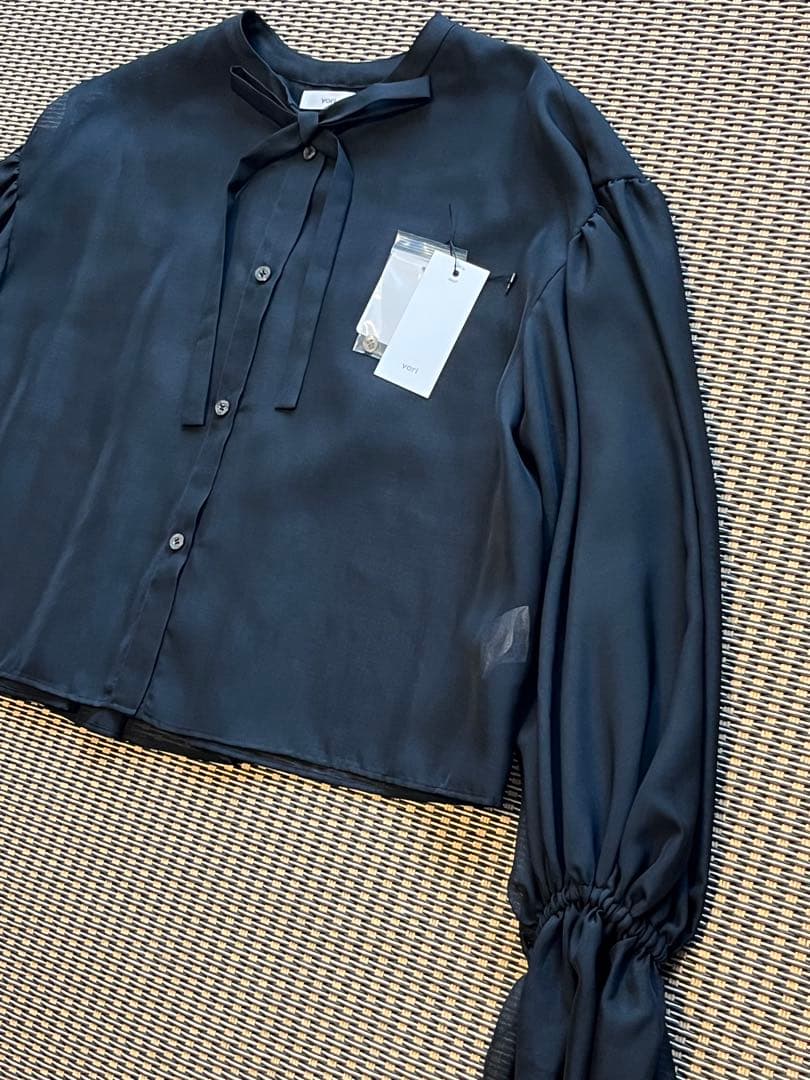 新品同様　yori リボン付きバルーンスリーブ ブラウスジャケット　黒