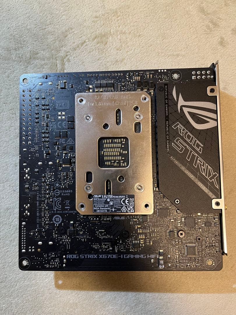 マザーボード ASUS ROG Strix X670E-I GAMING wifi itx