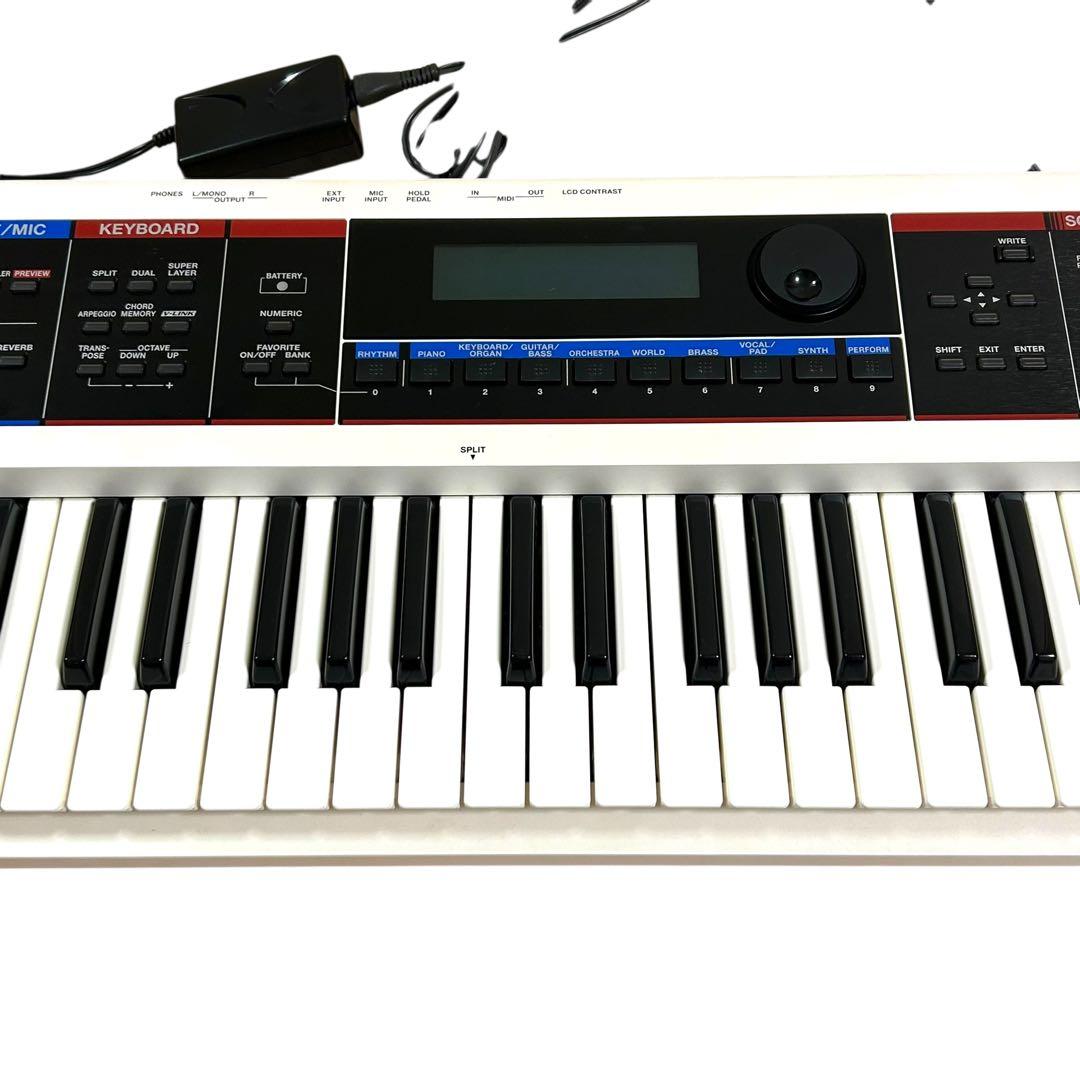 Roland ローランド　JUNO- Di 通電確認のみ　ホワイト
