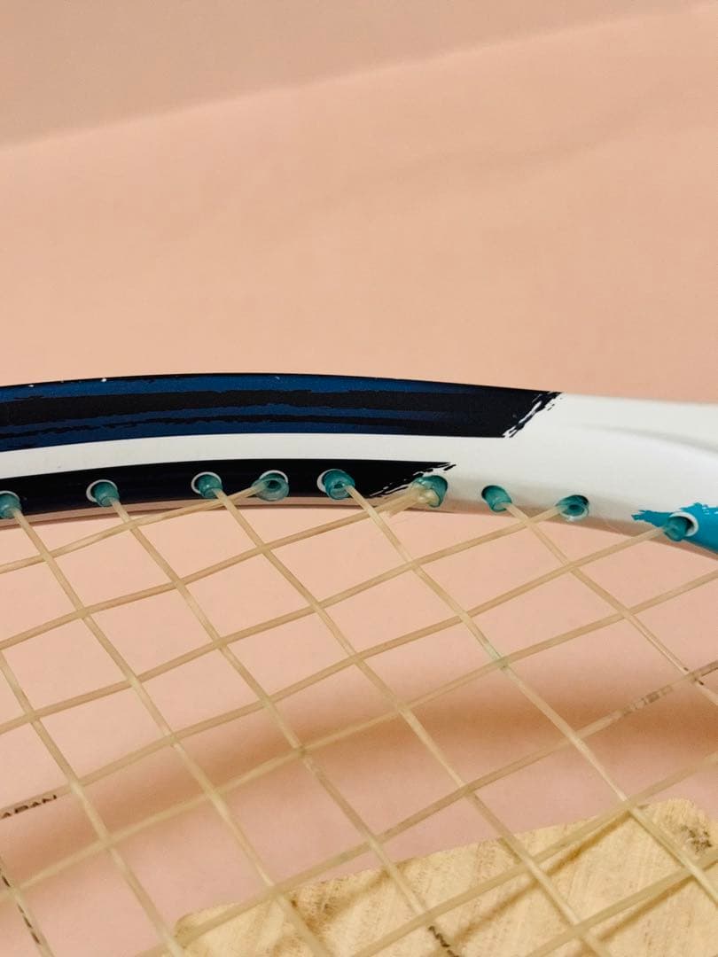 ヨネックス アストレル105 G1 軽量 テニスラケット初心者向け 人気モデル