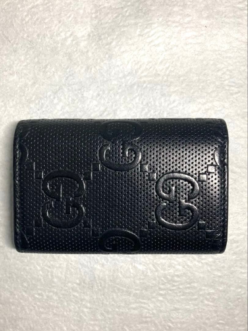 良品　GUCCI グッチ　GGエンボス レザー　キーリング付き　6連キーケース
