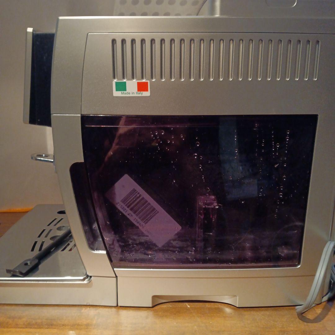 デロンギ　マグニフィカSカプチーノ　全自動エスプレッソマシン　ECAM23460