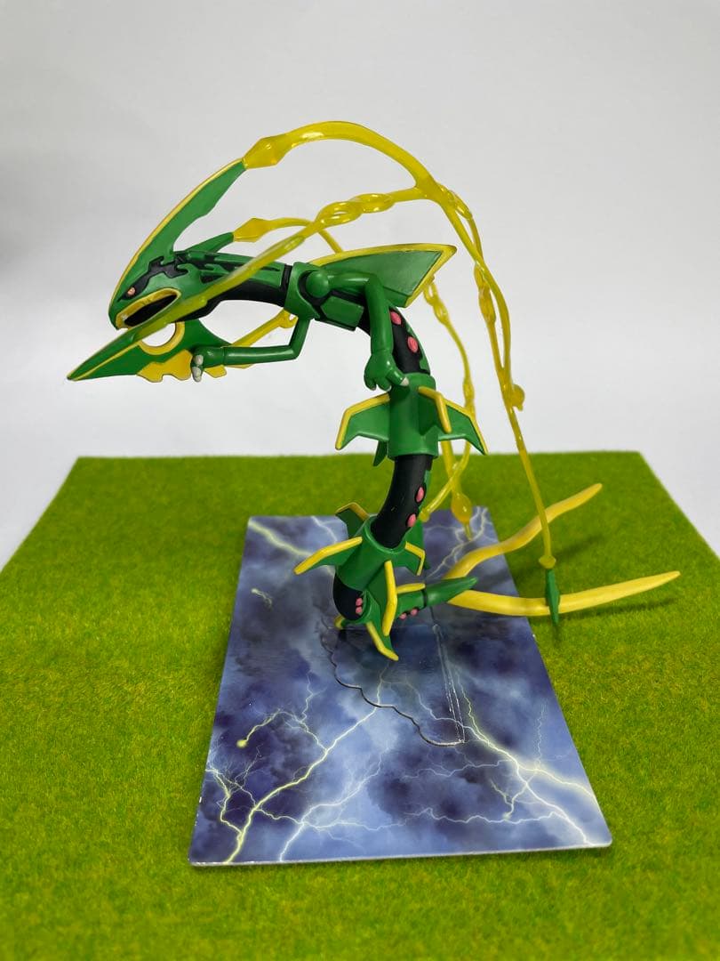 モンコレ メガレックウザ フィギュア 約10cm