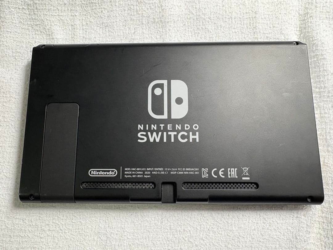 Nintendo Switch 本体のみ（2020年製・新モデル）