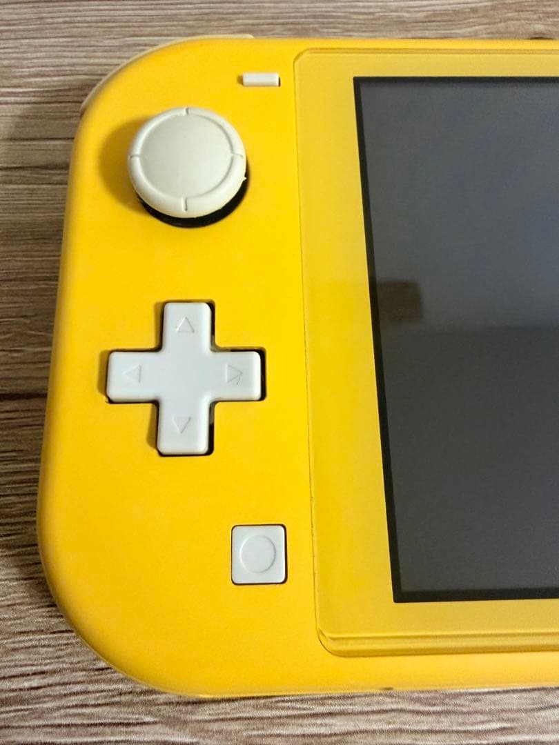 【中古品・箱付】Nintendo Switch lite イエロー
