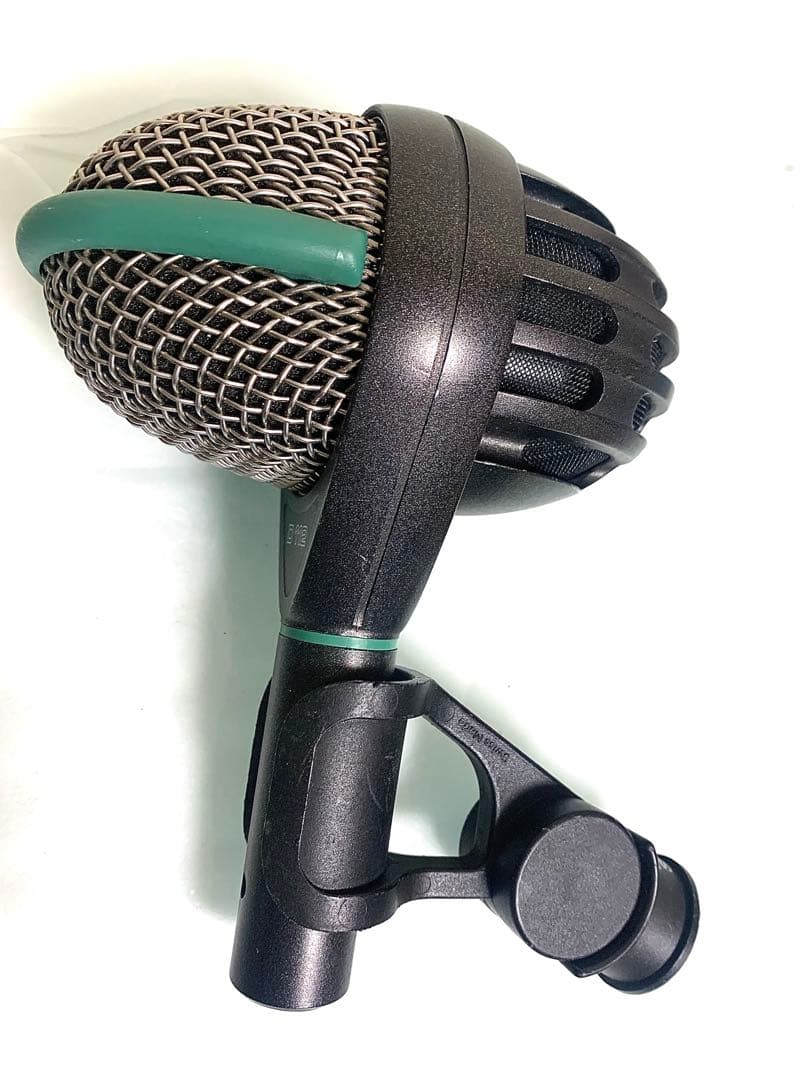 AKG D 112 ダイナミックマイク