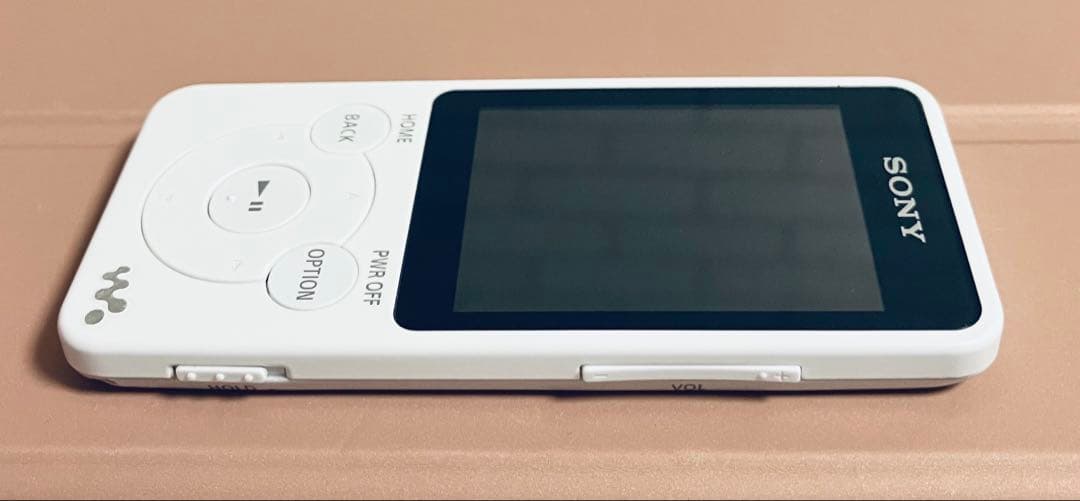 【極美品】SONY ウォークマン　NW-S14 8GB しろ