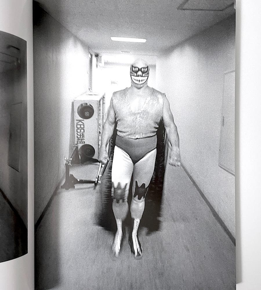 絶版本 直筆サイン入り ミル・マスカラス写真集 MIL MASCARAS