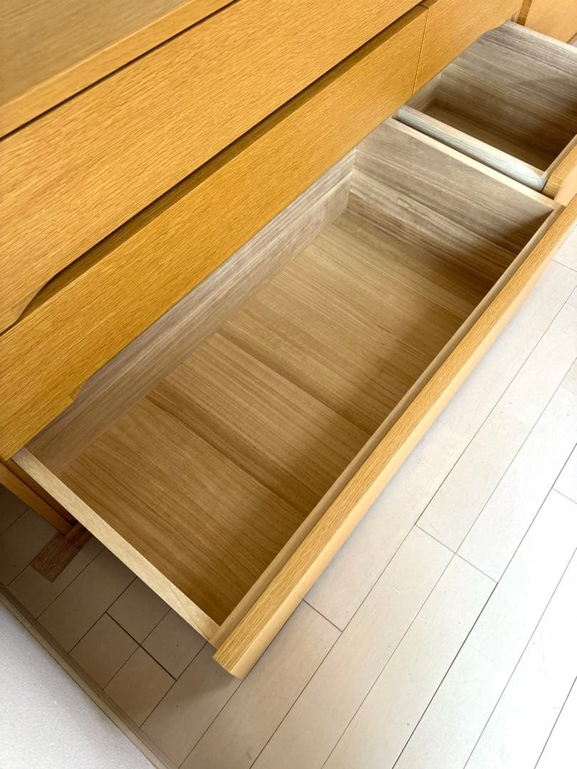 美品 IDC大塚家具 府中家具 幅136cmチェスト 国産 高品質 焼印有 楢材