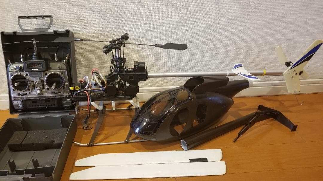 電動ラジコンヘリ　京商製EPコンセプト・ ヒューズ500ボディ付き
